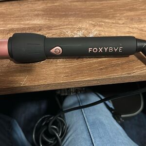 FoxyBae Curling wand